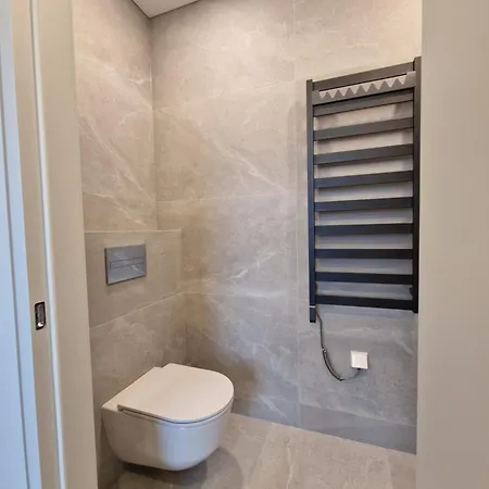 Дом отдыха Monci Erdvus Apartamentai Monciskese Su Uzdaru Kiemeliu Паланга