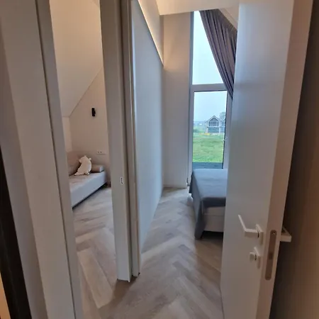 Monci Erdvus Apartamentai Monciskese Su Uzdaru Kiemeliu * Паланга