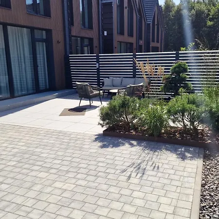 Дом отдыха Monci Erdvus Apartamentai Monciskese Su Uzdaru Kiemeliu Паланга