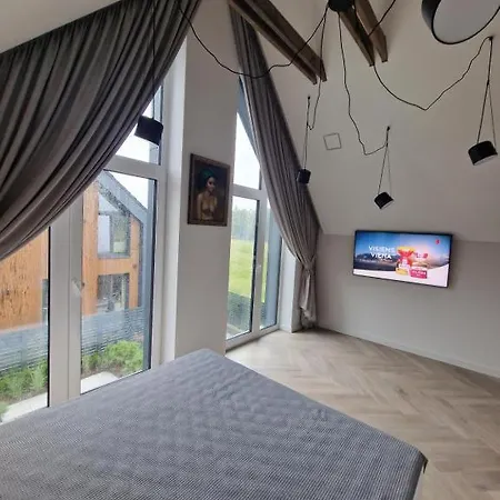 Будинок відпочинку Monci Erdvus Apartamentai Monciskese Su Uzdaru Kiemeliu *