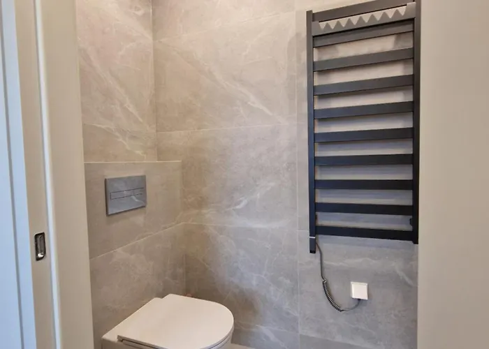 بيت للعطل Monci Erdvus Apartamentai Monciskese Su Uzdaru Kiemeliu بالانغا