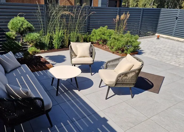 Monci Erdvus Apartamentai Monciskese Su Uzdaru Kiemeliu * بالانغا